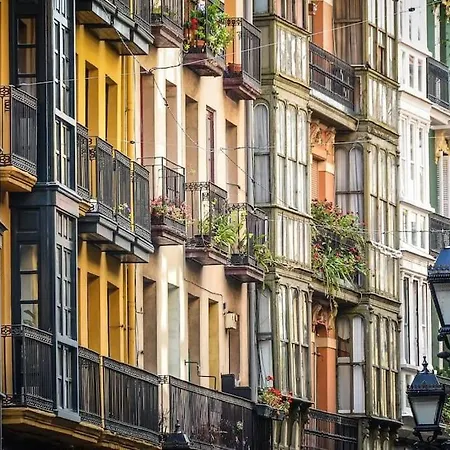 Cultura Y Gastronomía En El Casco Viejo Bilbau